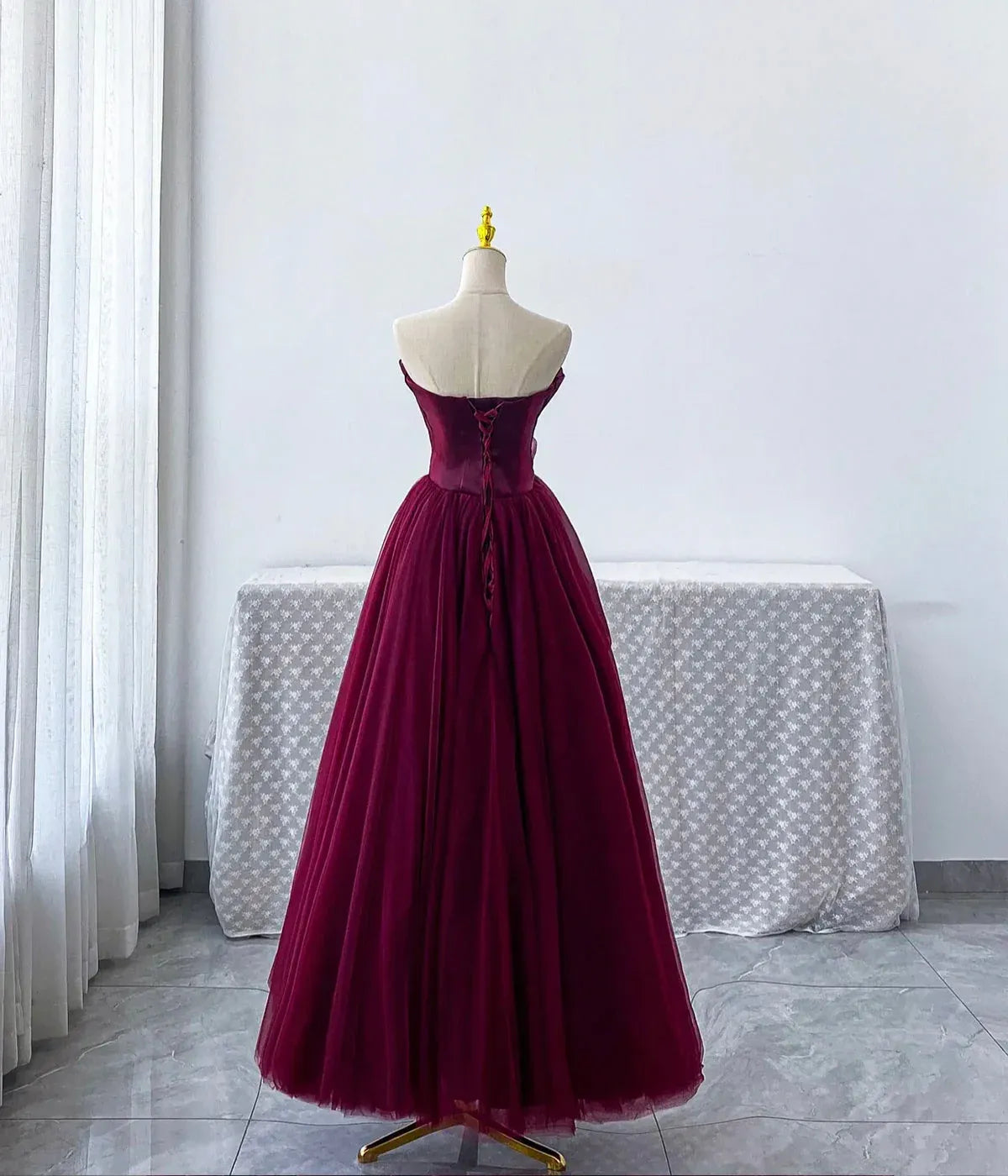 Elegant Ballgown Strapless Sleeveless Bow Tulle Burgundy Floor-Length Evening Dress for Women
