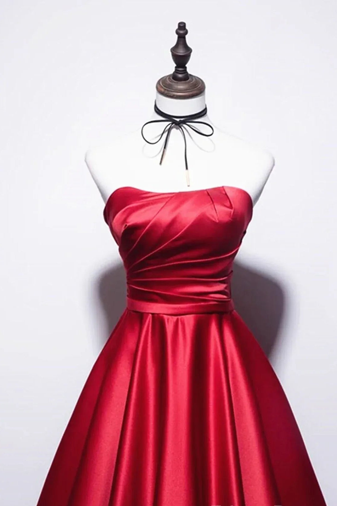 Elegant Ballgown Strapless Sleeveless Ruched Red Maxi Prom Dress for Women Custom