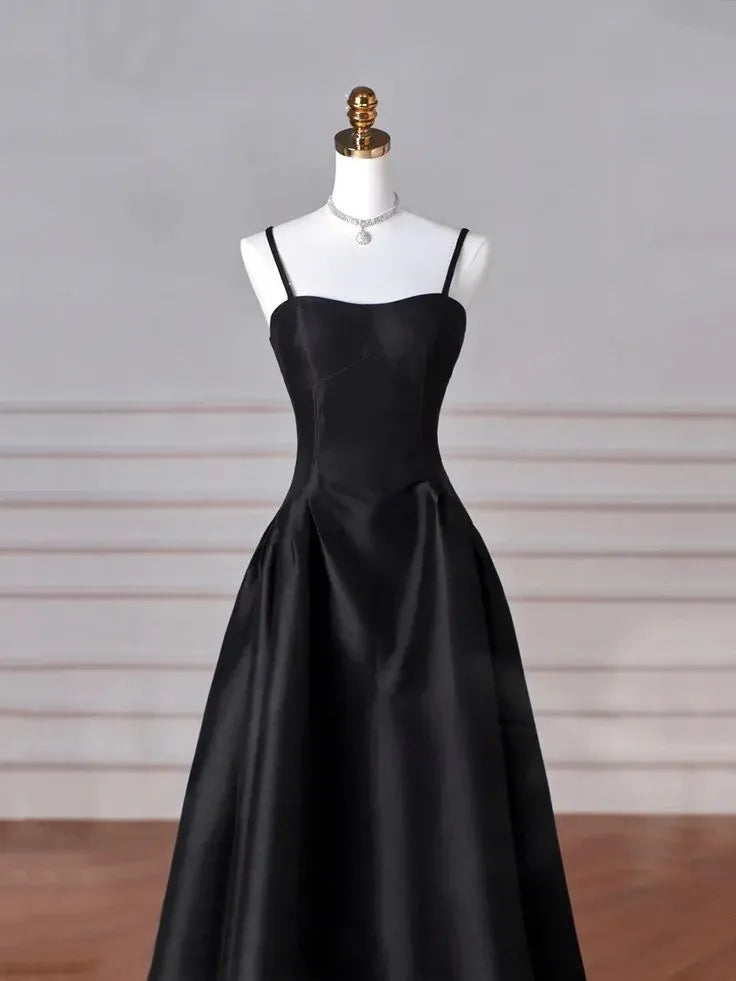 Elegant Ballgown Sweetheart-Neck Lace-Up Satin Black Maxi Evening Dress for Women