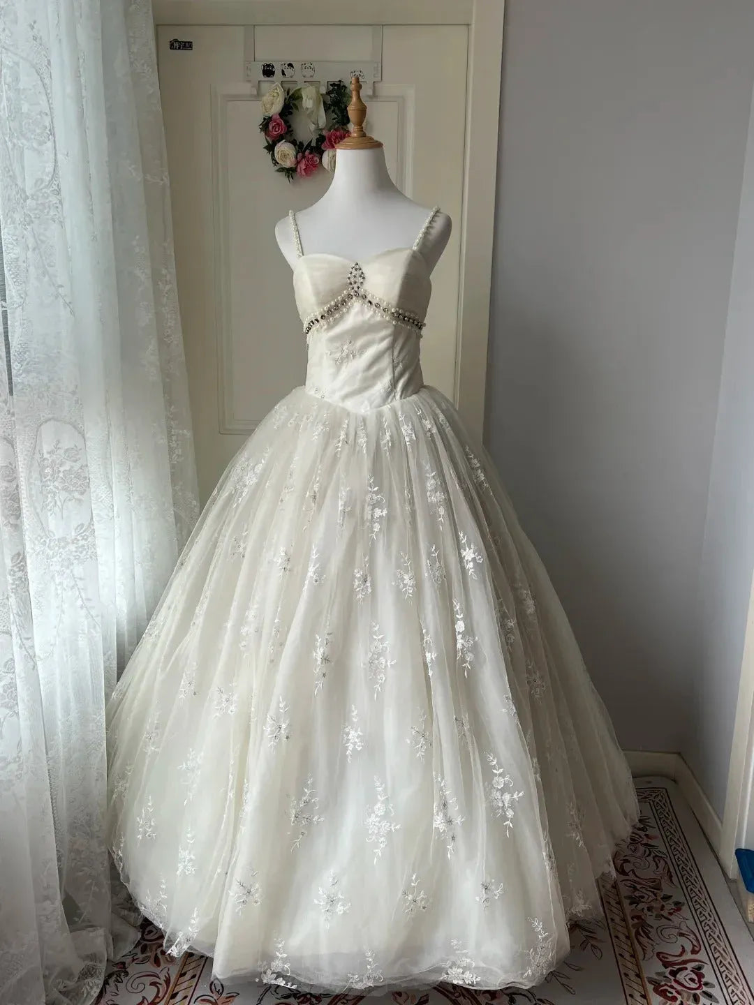 Elegant Ballgown Sweetheart Sleeveless Pearl-Accent Ivory Long Prom Dress for Women Ready to Ship