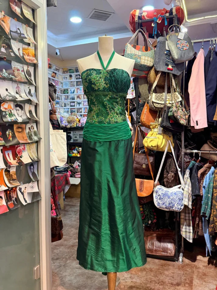 Elegant Halter Applique Beaded Backless Satin Green Long Party Dress
