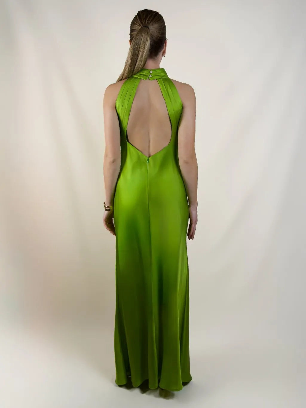 Elegant Mermaid Halter Neck Open-Back Satin Green Floor-Length Prom Dress