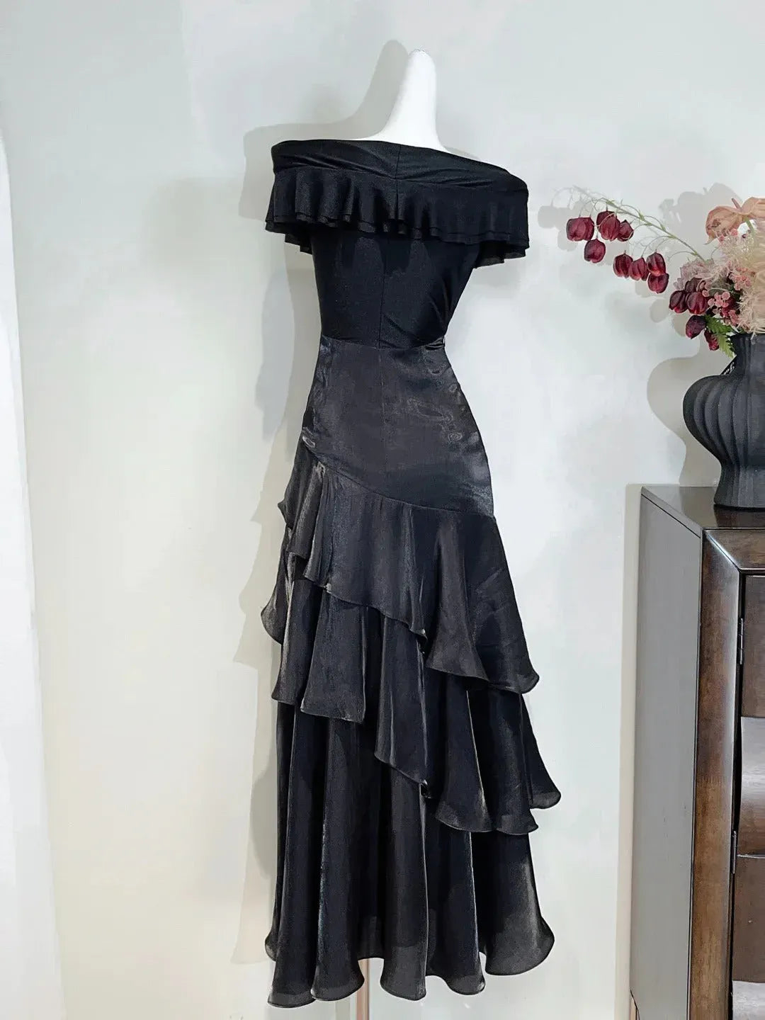 Elegant Mermaid Off-Shoulder Sleeveless Ruffled Satin Black Maxi Evening Dress