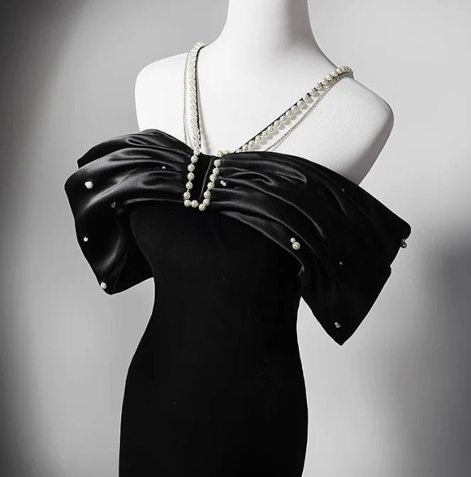 Elegant Mermaid Off-The-Shoulder Satin Black Long Evening Dress With Beaded