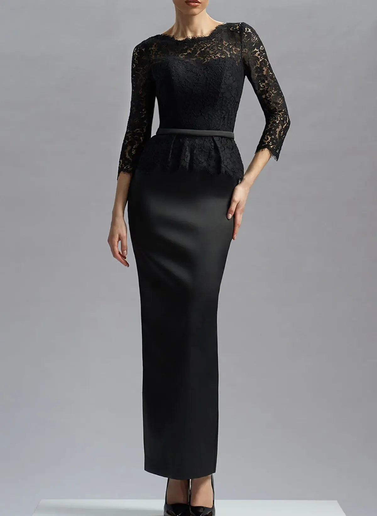 Elegant Mermaid Scalloped 3/4 Sleeve V-Back Peplum Lace Black Floor-Length Prom Dress