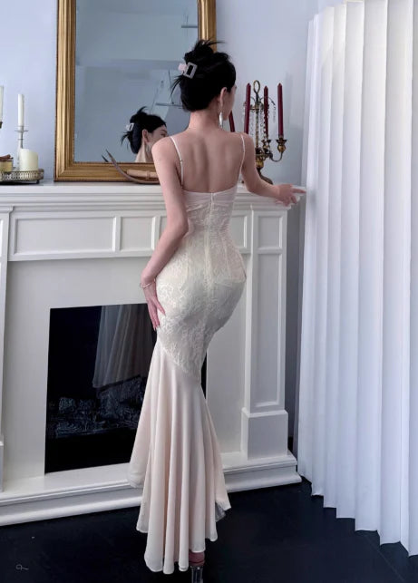 Elegant Mermaid Spaghetti Straps Lace Light Champagne Long Evening Dress