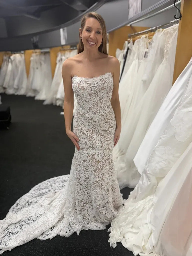 Elegant Mermaid Strapless Floral Lace White Wedding Dress With Chapel Train
