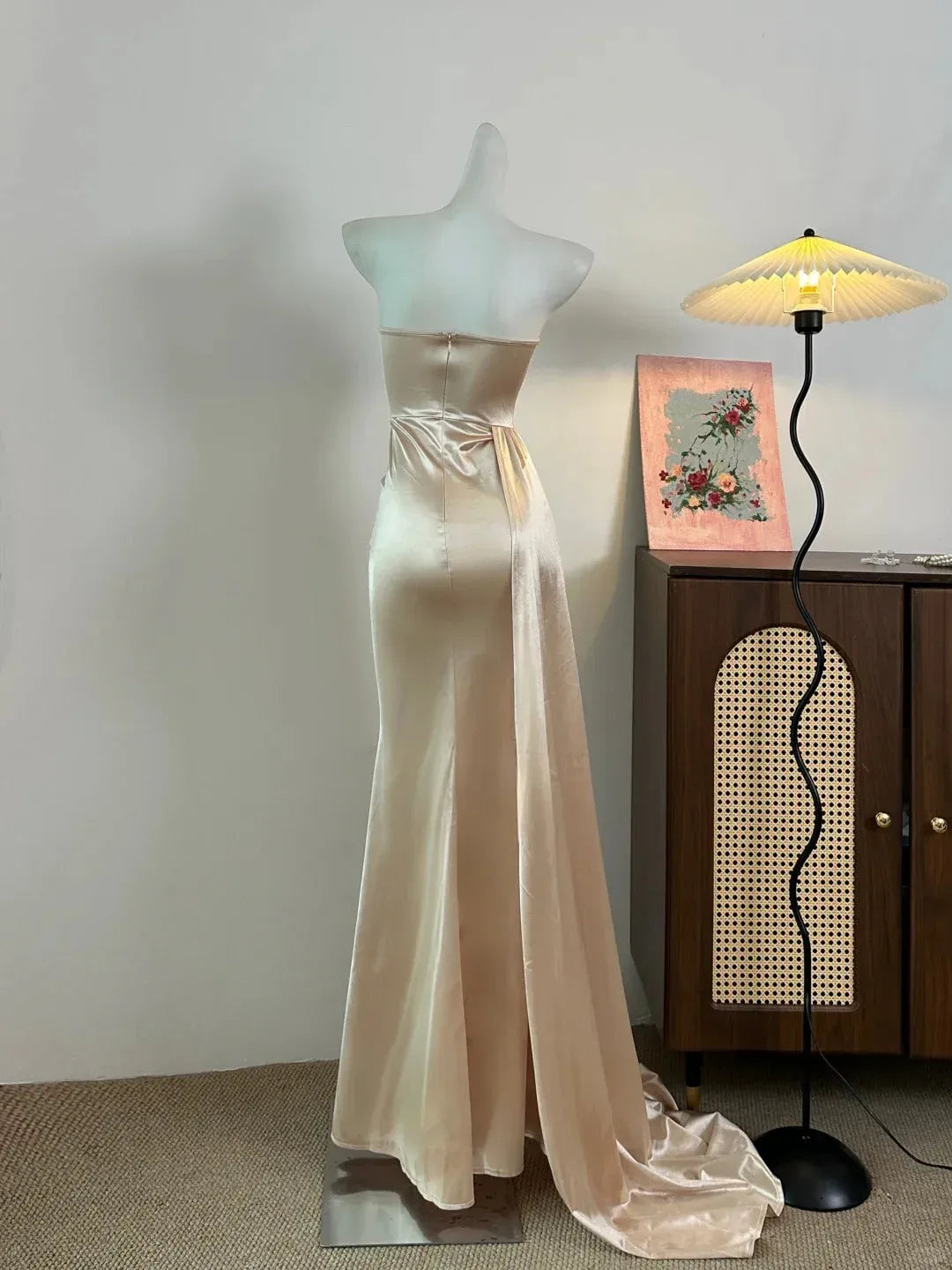 Elegant Mermaid Strapless Sleeveless Embellished Satin Champagne Maxi Evening Dress