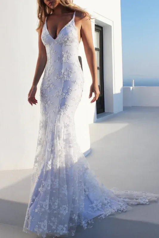 Elegant Mermaid V-Neck Floral Lace Applique White Prom Dress With Train