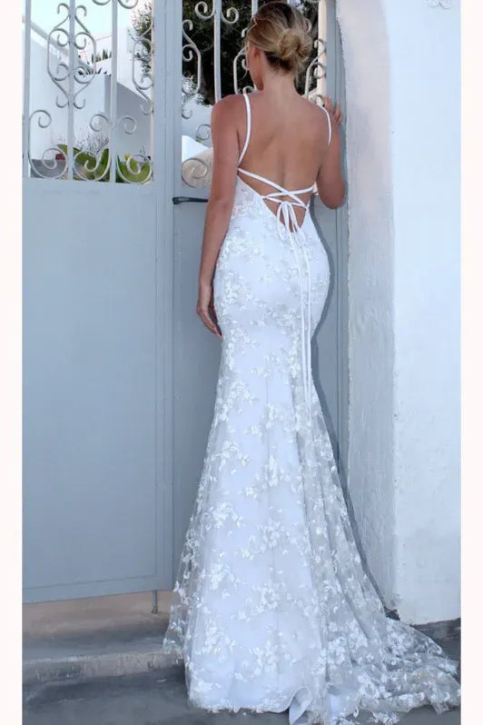 Elegant Mermaid V-Neck Floral Lace Applique White Prom Dress With Train
