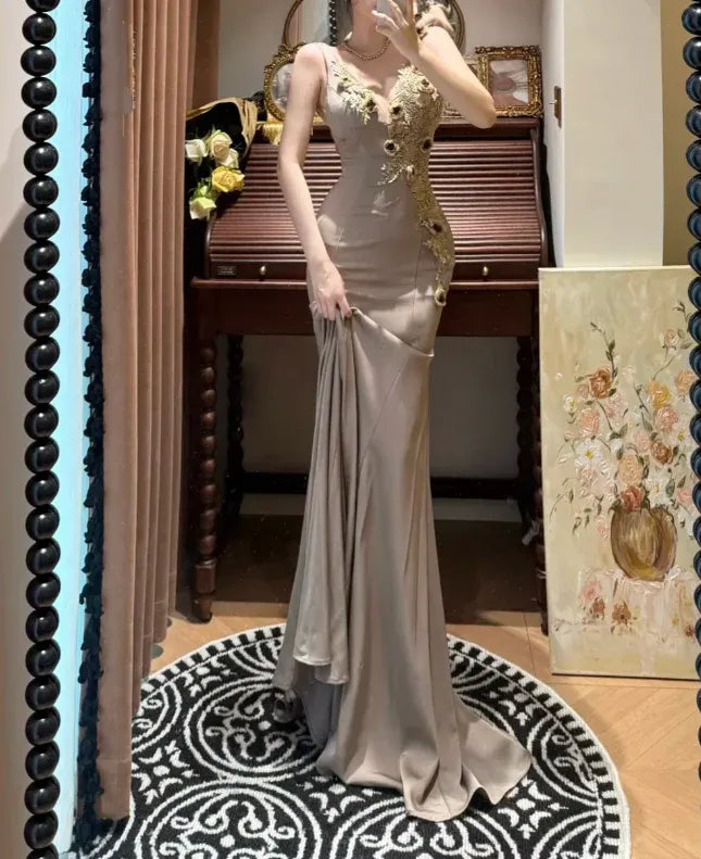 Elegant Mermaid V-Neck Lace Applique Satin Taupe Prom Dress For Sale