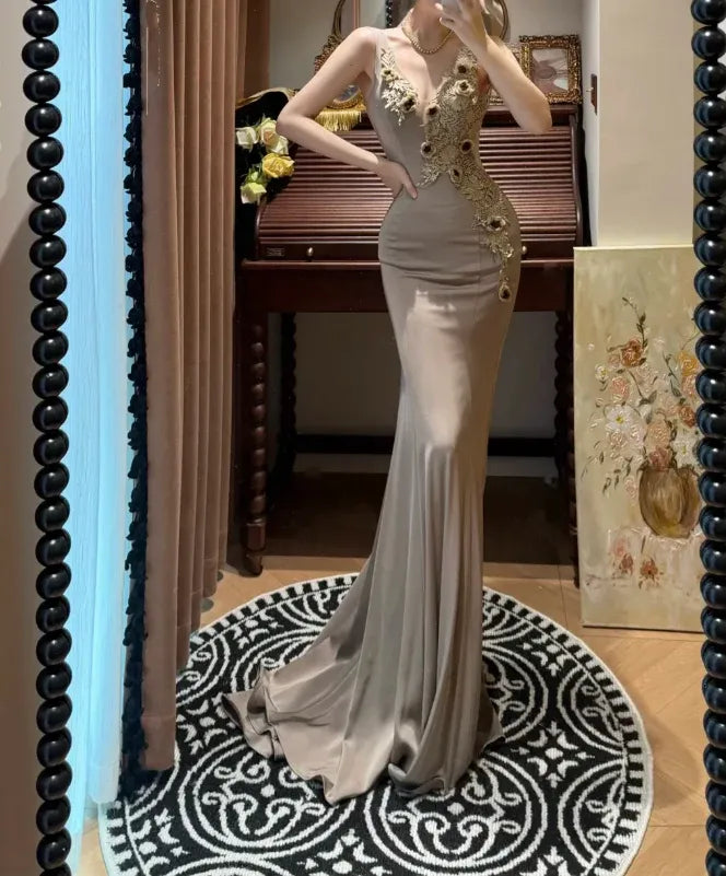Elegant Mermaid V-Neck Lace Applique Satin Taupe Prom Dress For Sale