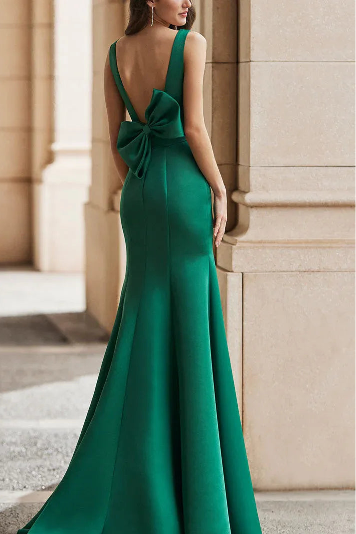 Elegant Satin Long Evening Dress Emerald Green Scoop-Neck Bow-Accent for Women