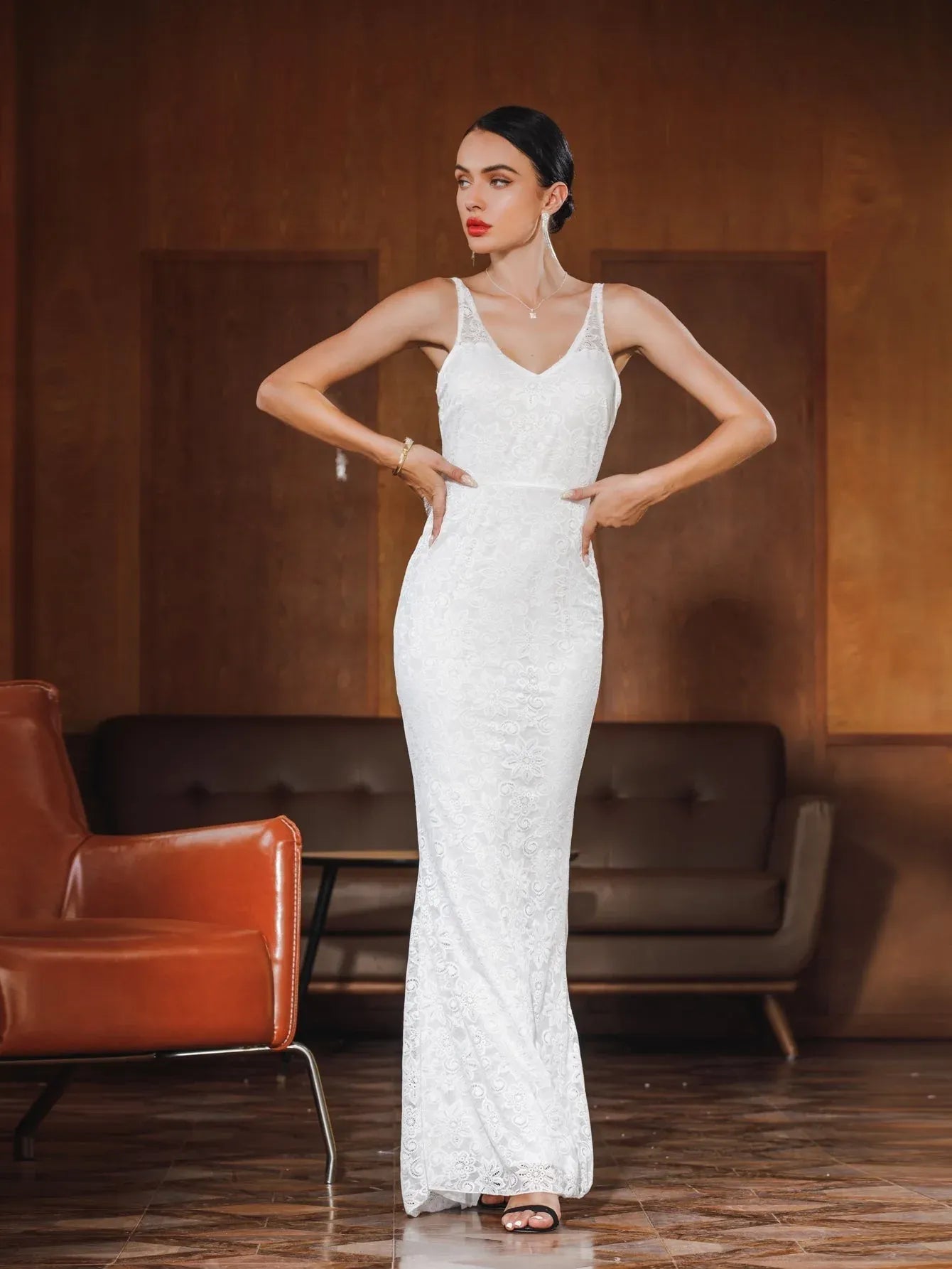 Elegant Satin Maxi Evening Dress White Scoop Sleeveless for Women