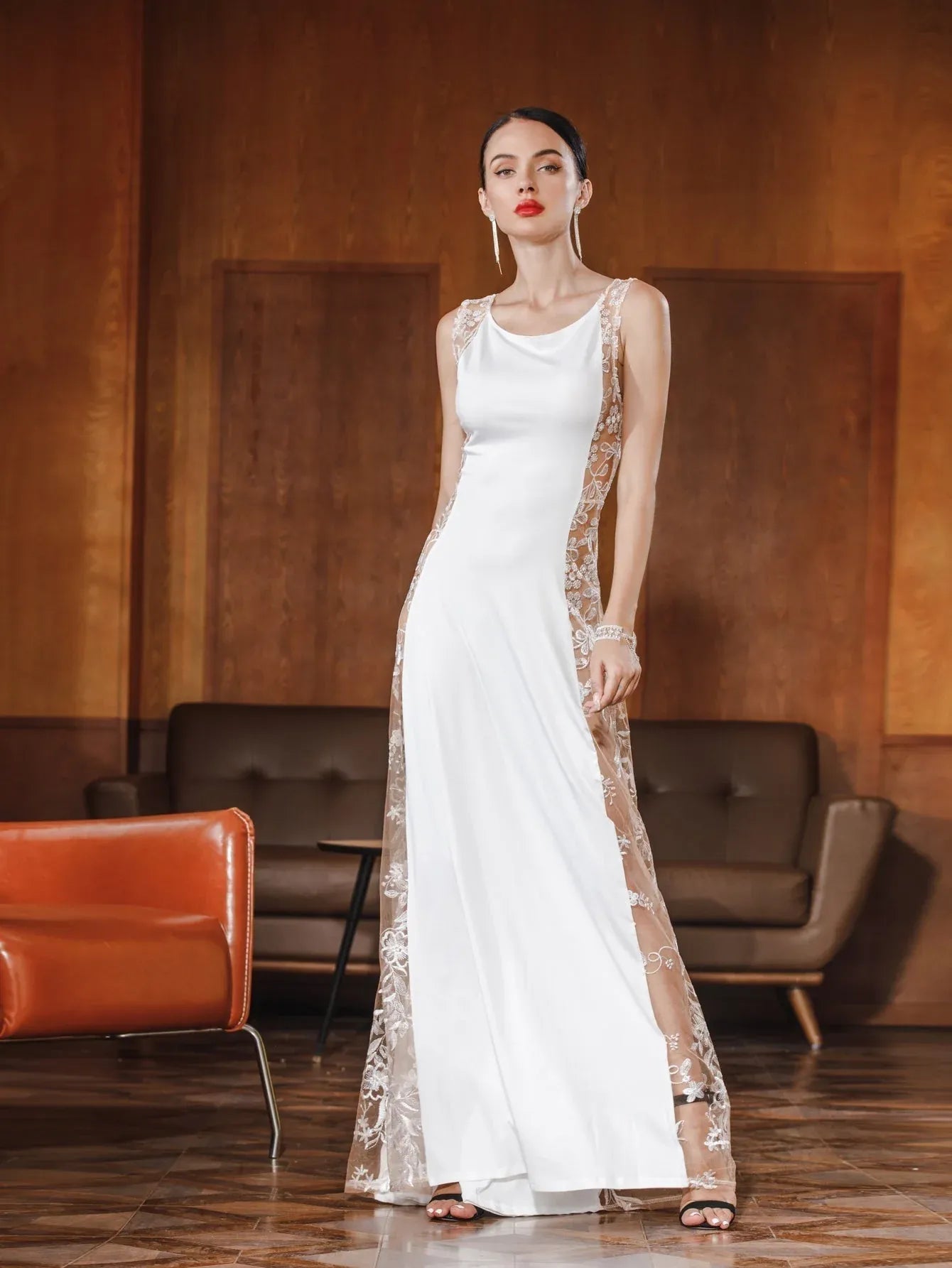Elegant Satin Maxi Evening Dress White Scoop Sleeveless for Women