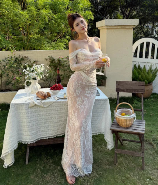 Elegant Sheath Off-the-shoulder Floral Lace White Formal Evening Dress