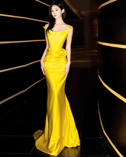 Elegant Sheath Strap Corset Satin Yellow Maxi Prom Dresses Evening Dresses