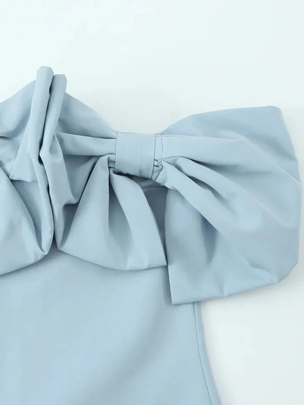 Elegant Sheath Strapless Oversized Bow Light Blue Mini Homecoming Dress For Ladies