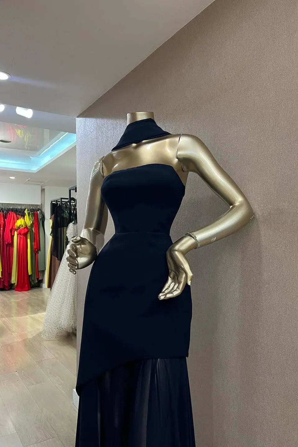 Elegant Sheath Strapless Backless Navy Blue Floor-Length Prom Dress With Scarf