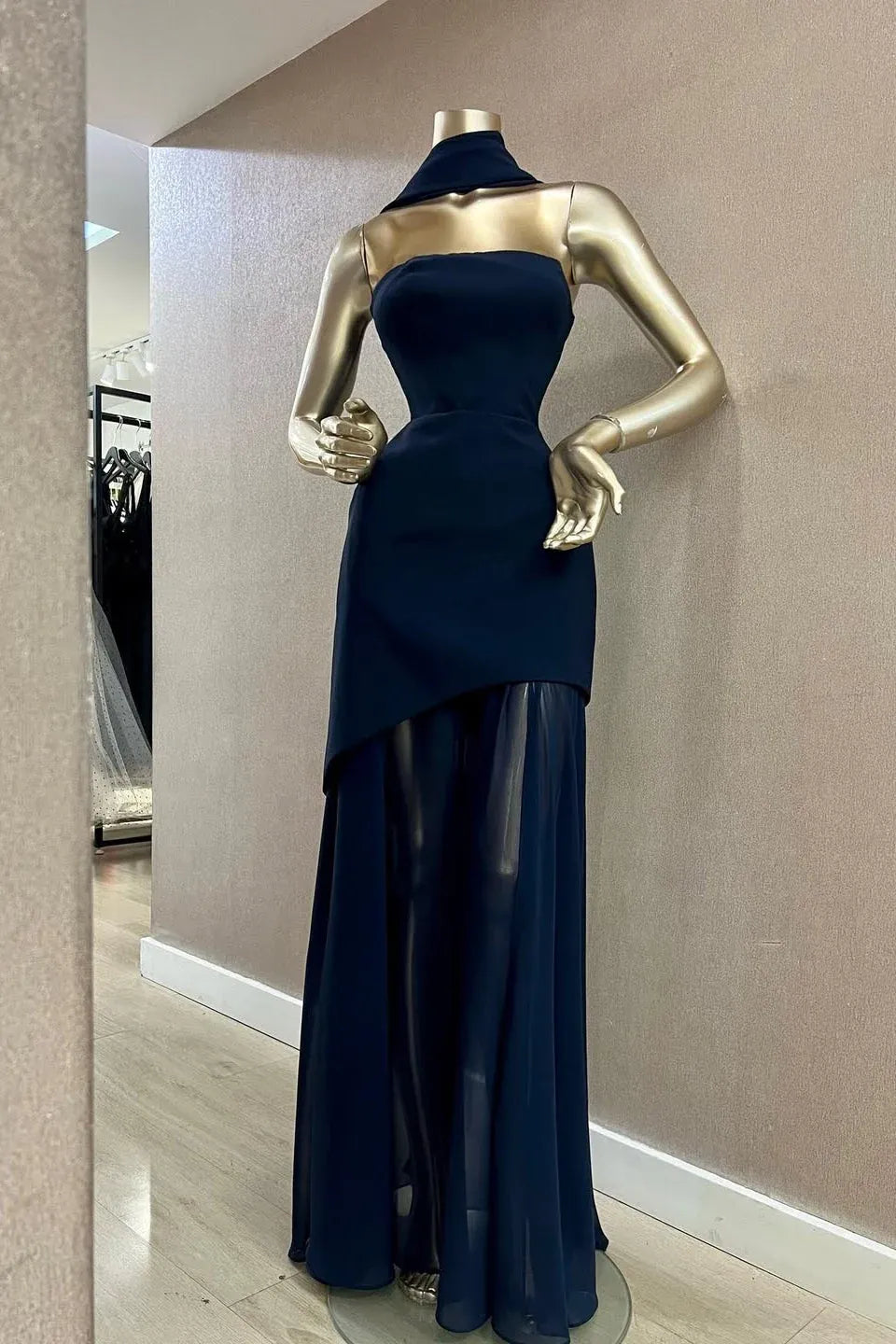 Elegant Sheath Strapless Backless Navy Blue Floor-Length Prom Dress With Scarf