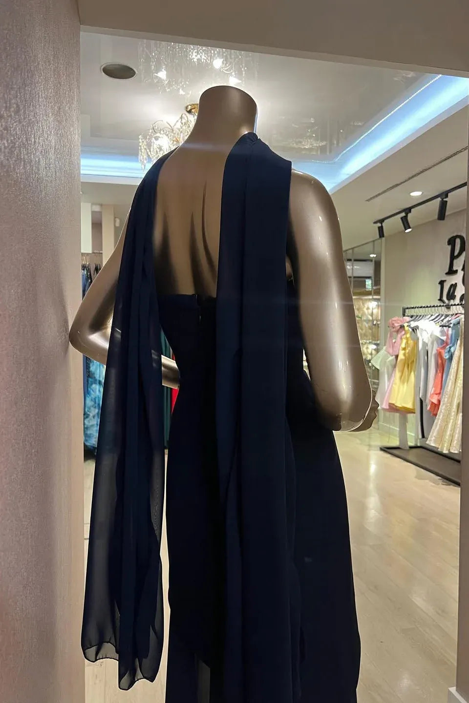 Elegant Sheath Strapless Backless Navy Blue Floor-Length Prom Dress With Scarf