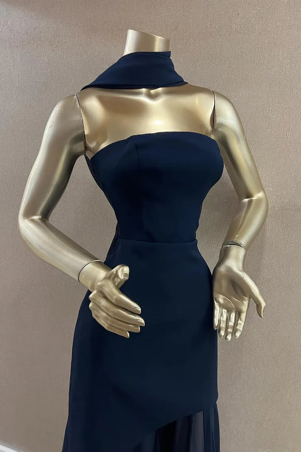Elegant Sheath Strapless Backless Navy Blue Floor-Length Prom Dress With Scarf