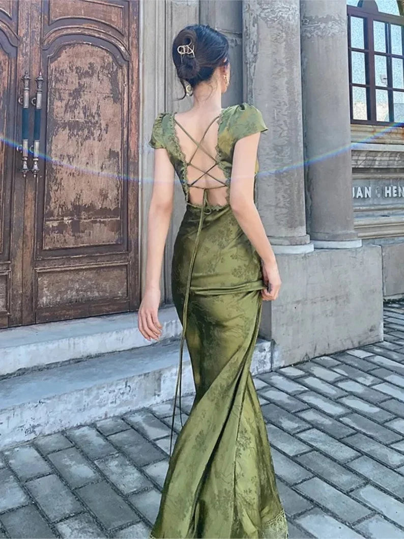 Elegant Sheath V-Neck Short Sleeve Lace Satin Green Maxi Prom Dress