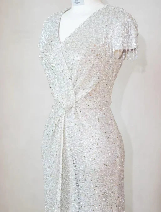 Elegant Sheath V neck Short Sleeves Sequin Silver Mother of the Bride Dresses
