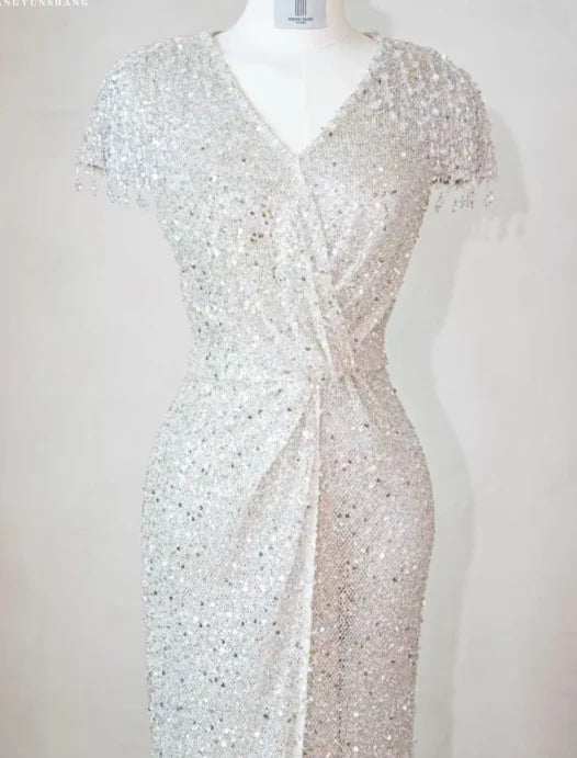 Elegant Sheath V neck Short Sleeves Sequin Silver Mother of the Bride Dresses