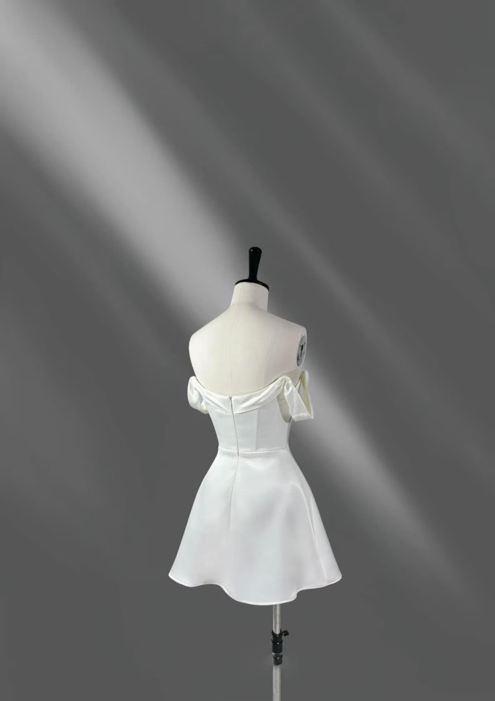 Elegant A-Line Off-Shoulder Draped-Sleeve Corset Taffeta White Short Homecoming Dresses