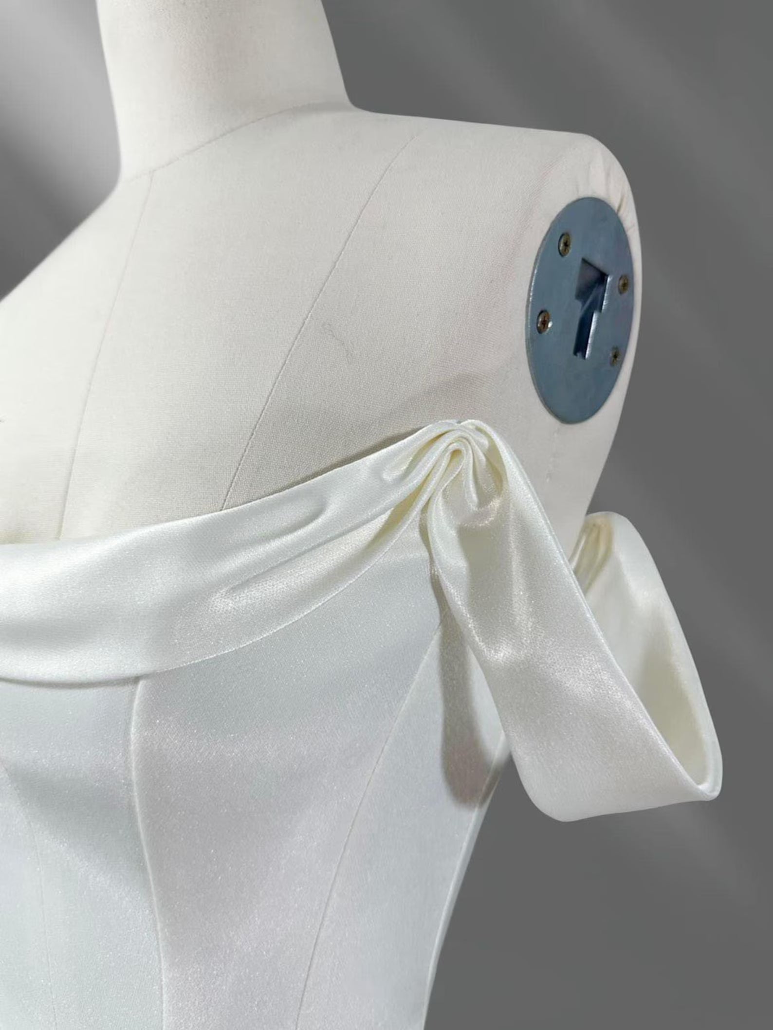 Elegant A-Line Off-Shoulder Draped-Sleeve Corset Taffeta White Short Homecoming Dresses