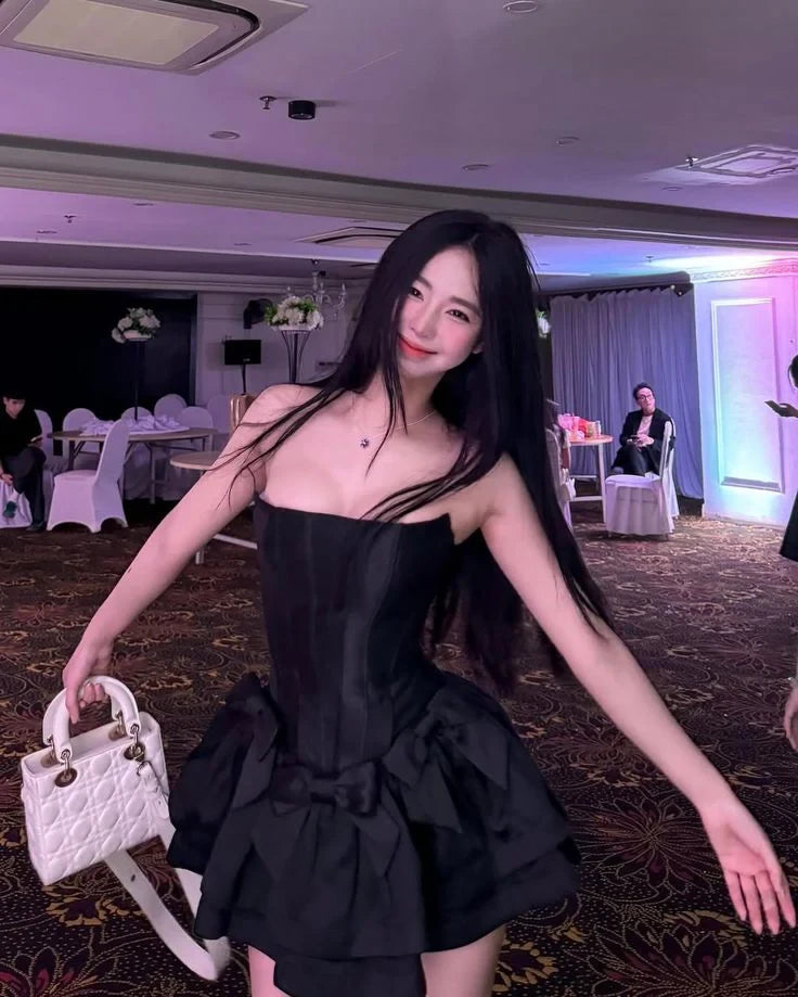 Elegant A-Line Strapless Corset Ruffled Bow Satin Black Short Homecoming Dress