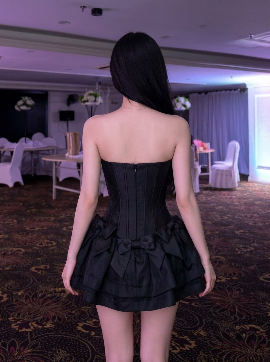 Elegant A-Line Strapless Corset Ruffled Bow Satin Black Short Homecoming Dress