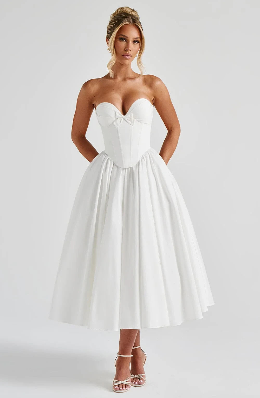 Elegant A-Line Sweetheart Corset Bow Lace Up Back White Tea-Length Prom Dress