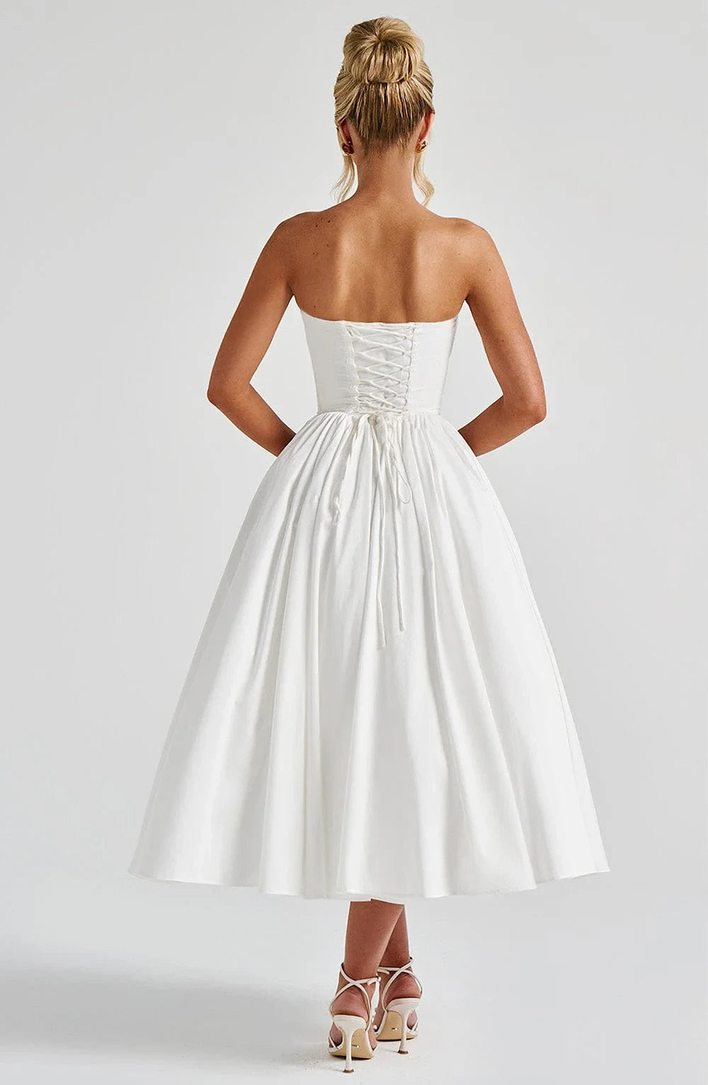 Elegant A-Line Sweetheart Corset Bow Lace Up Back White Tea-Length Prom Dress