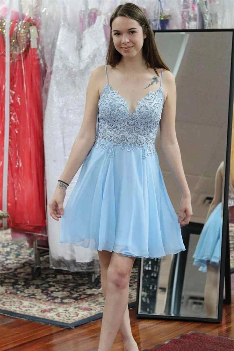 Elegant A-Line Sweetheart Lace Applique Light Blue Short Homecoming Dresses