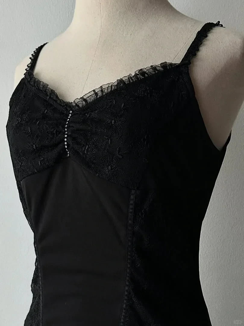 Elegant A-Line Sweetheart Lace Bodice Tiered Ruffle Black Short Homecoming Dresses