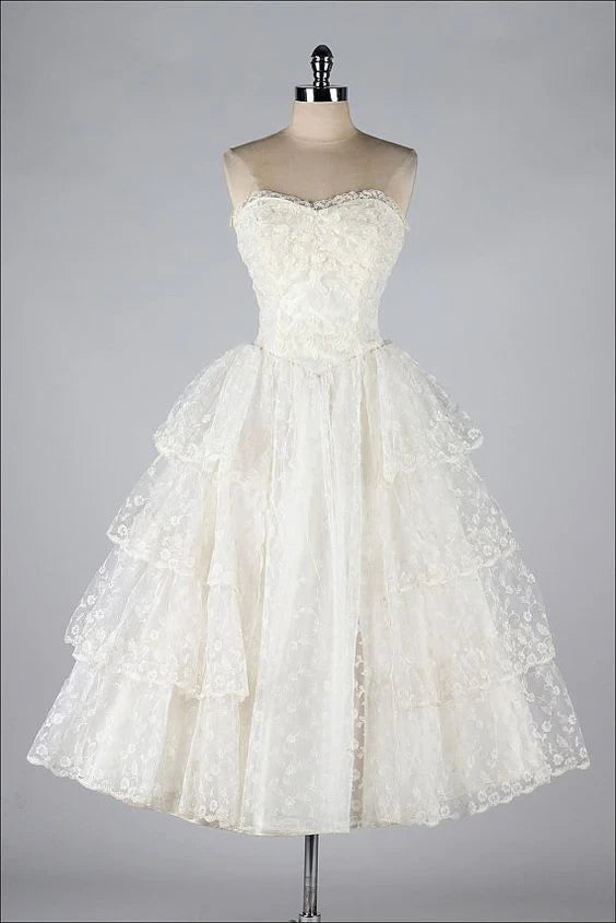 Elegant A-Line Sweetheart Strapless Tiered Lace Ivory Tea-Length Homecoming Dress