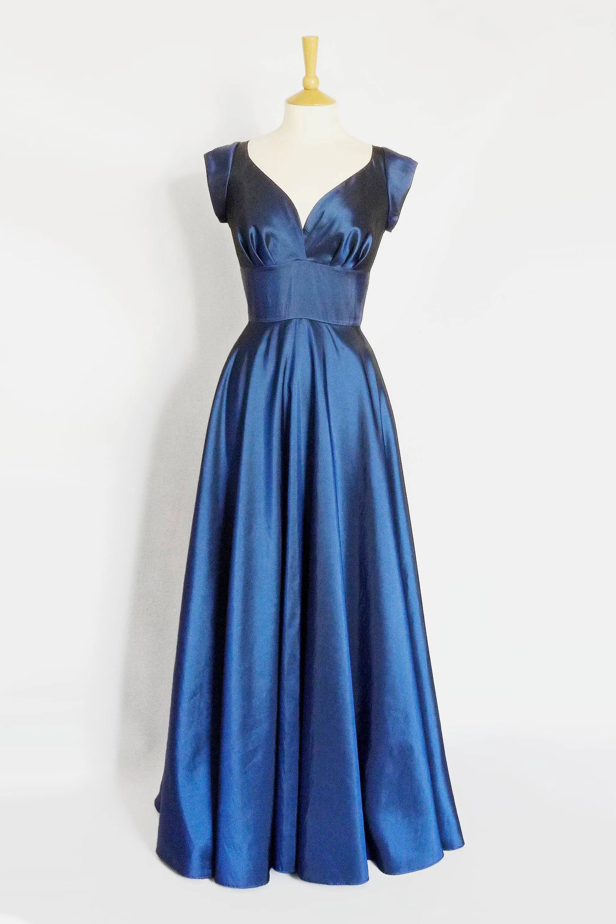 Elegant A-Line V-Neck Cap-Sleeve Taffeta Royal Blue Floor-Length Prom Dress