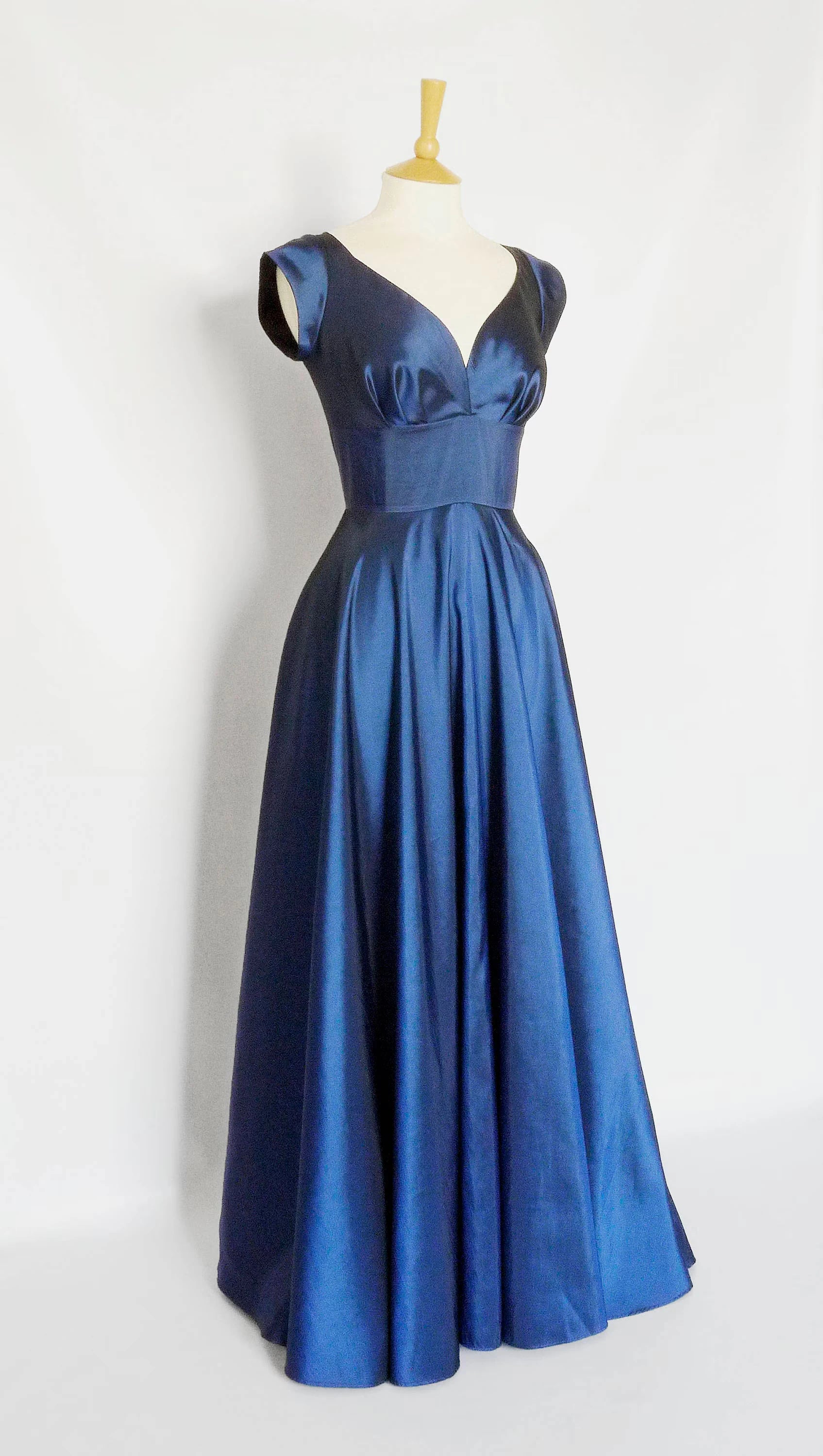 Elegant A-Line V-Neck Cap-Sleeve Taffeta Royal Blue Floor-Length Prom Dress
