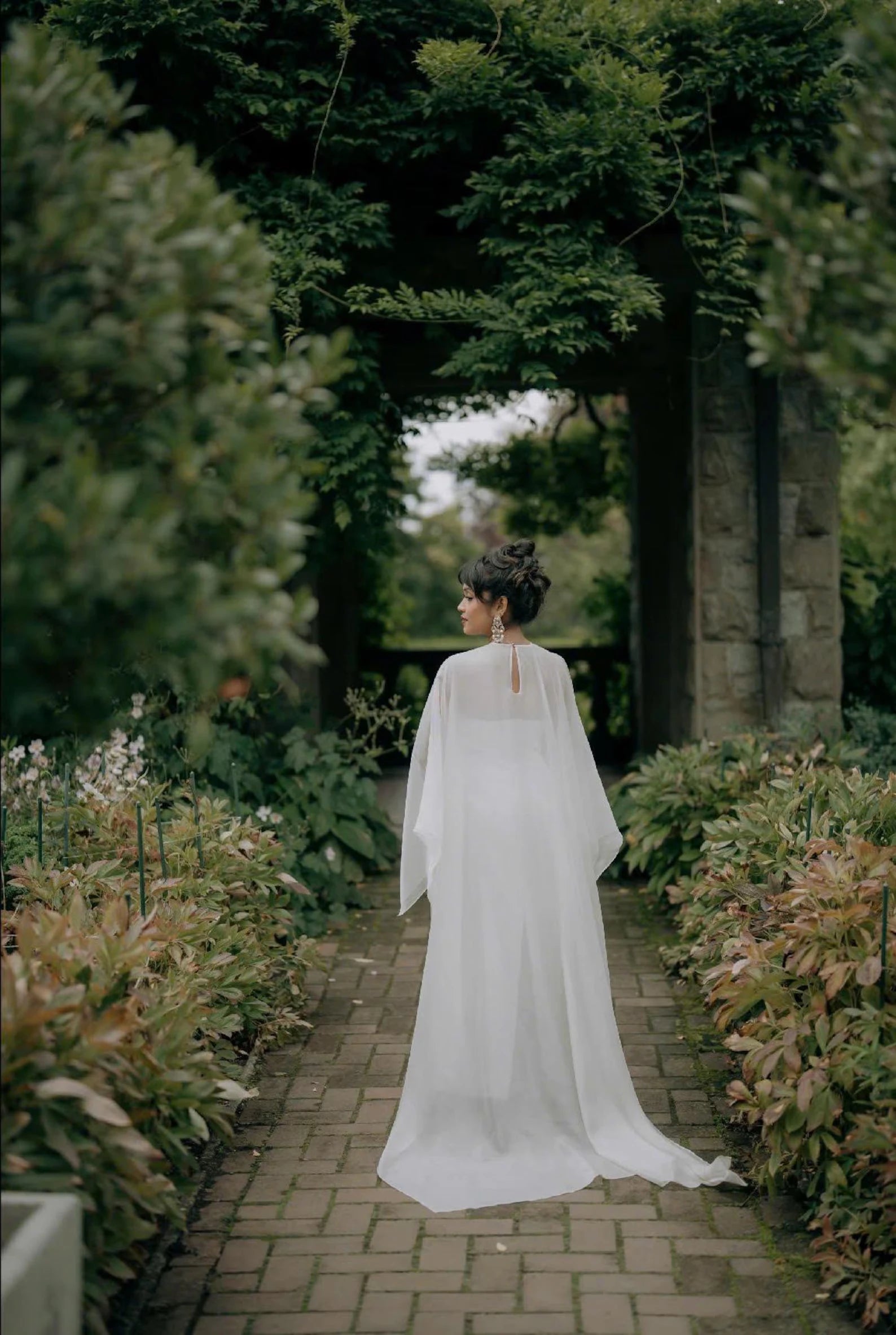 Elegant Sheath Strapless Minimalist Flowy Ivory Floor-Length Prom Dress With Cape