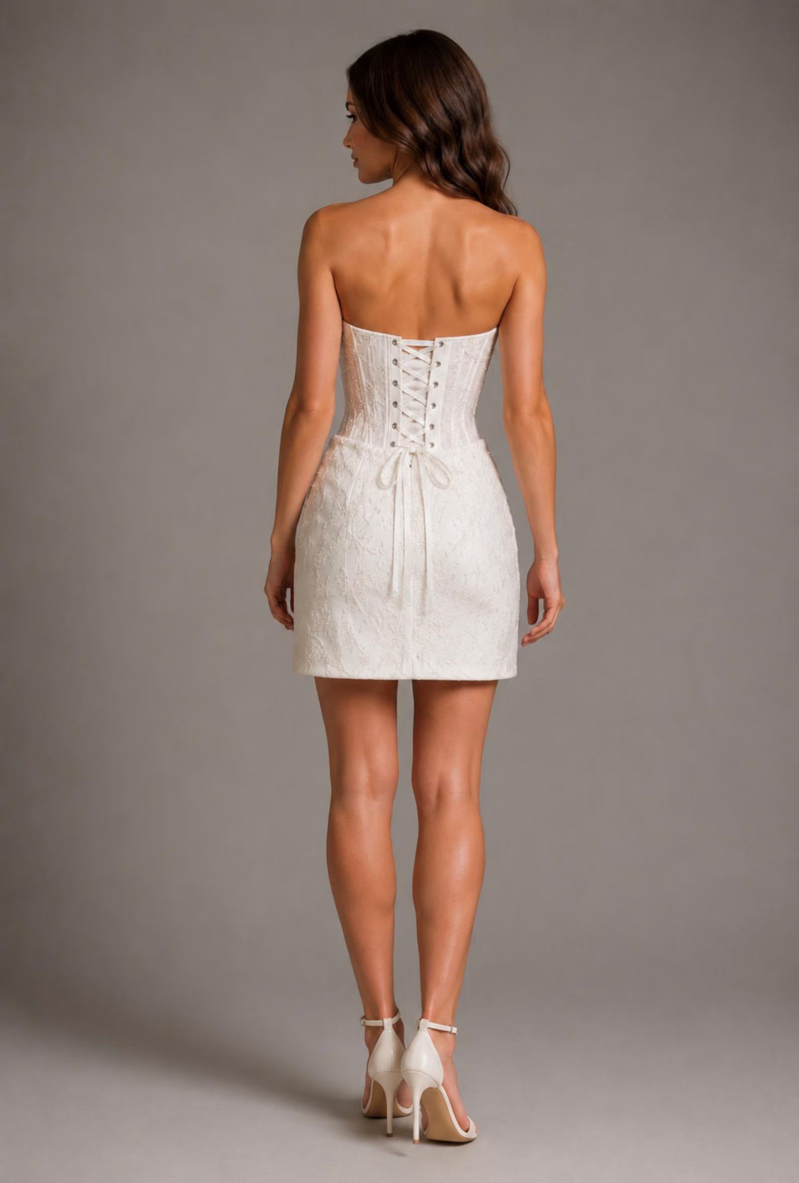Elegant Sheath Sweetheart Beaded Lace Satin Ivory Short Homecoming Dresses