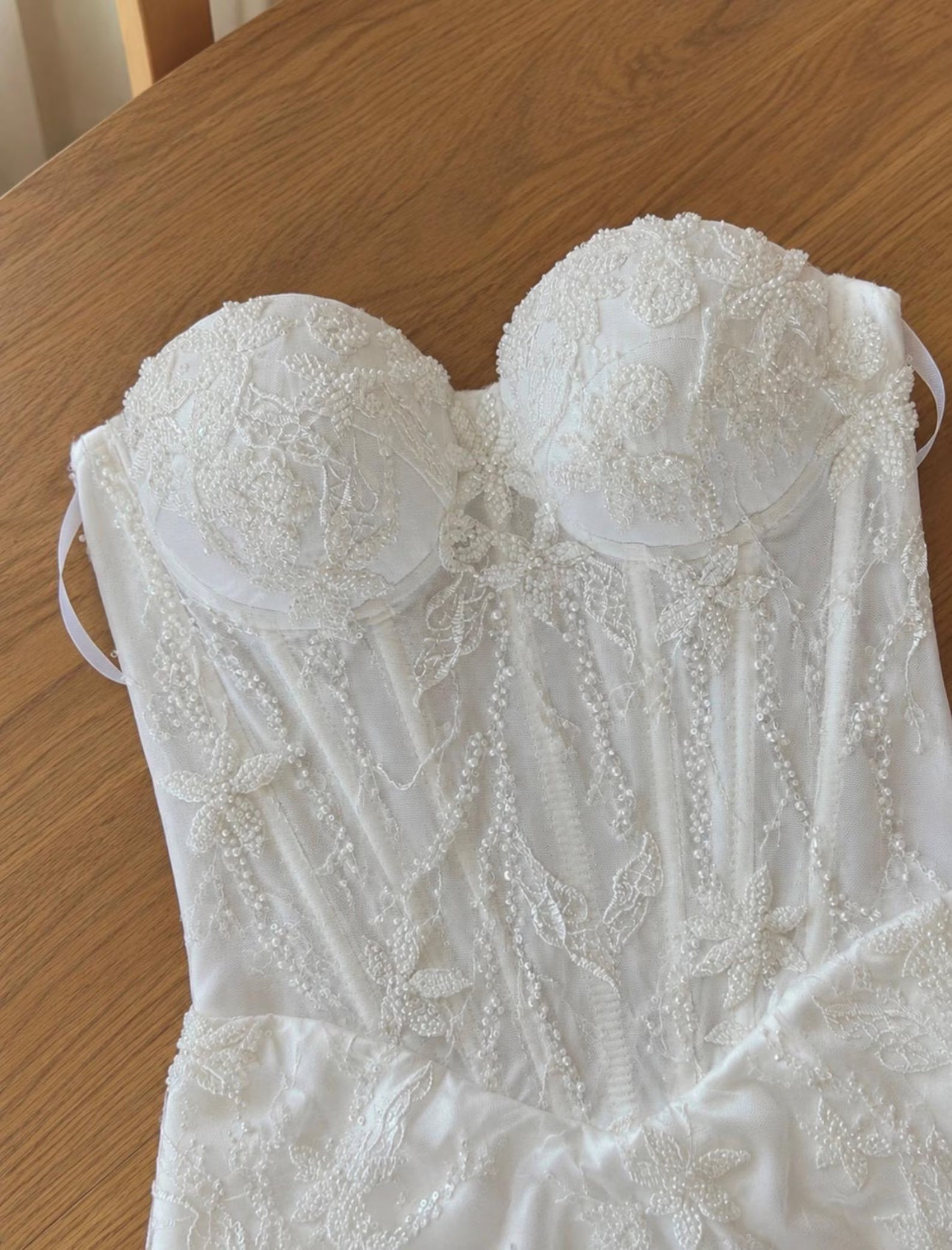 Elegant Sheath Sweetheart Beaded Lace Satin Ivory Short Homecoming Dresses