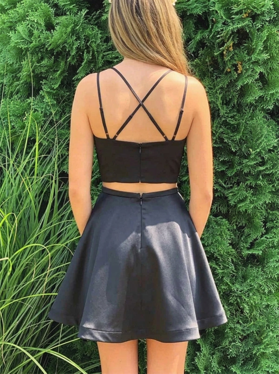 Elegant Two-Piece A-Line V-Neck Black Short Homecoming Dress With Pockets