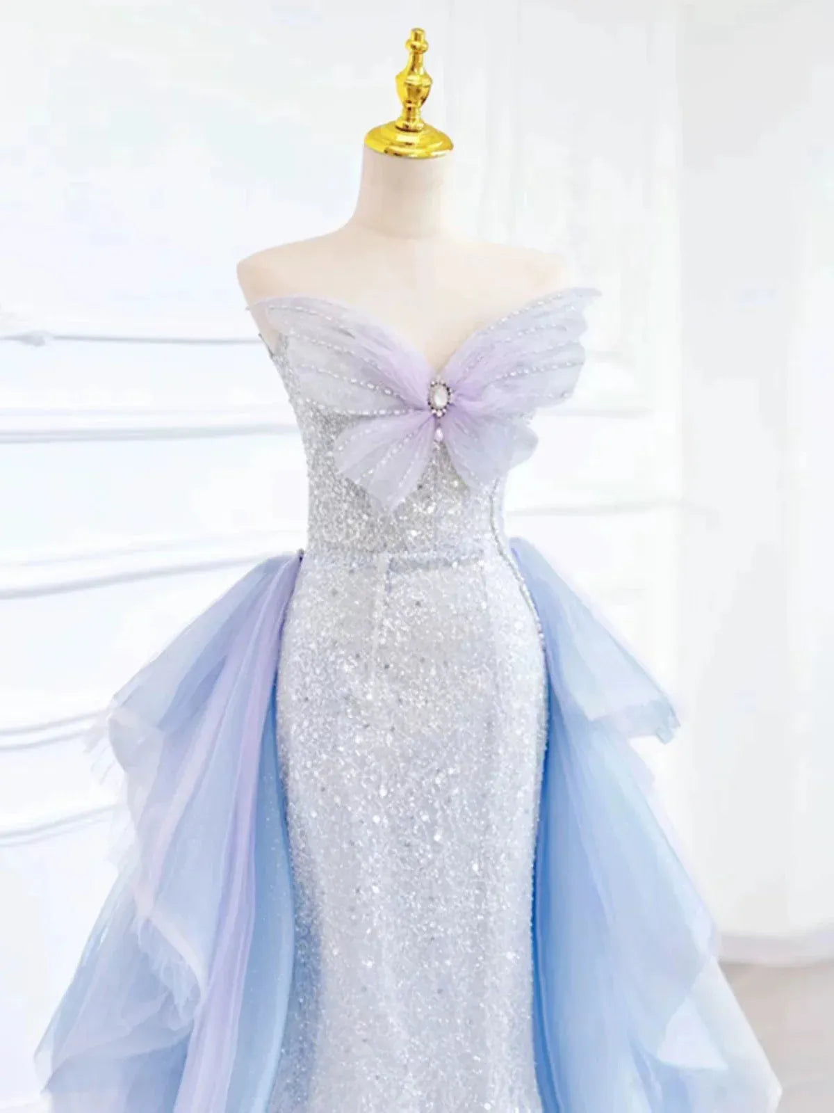 Enchanting Ballgown Sweetheart Sleeveless Ombre-Tulle Sequin Light Blue Floor-Length Prom Dress for Women