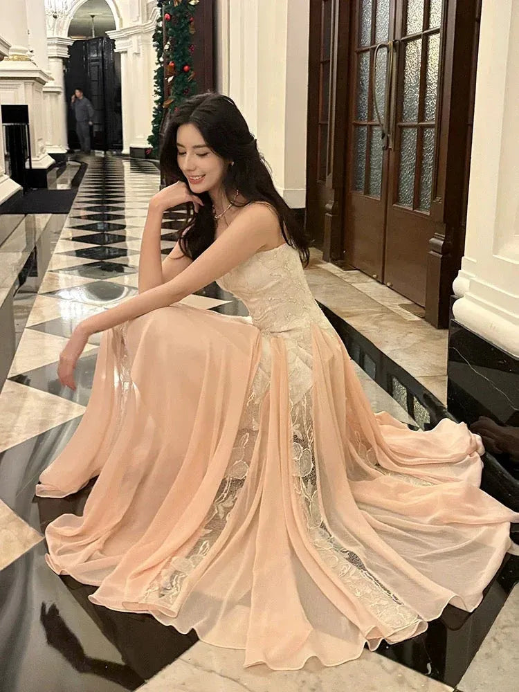 Ethereal A-line Square-Neck Sleeveless Lace-Accented Blush Maxi Prom Dress for Women Custom