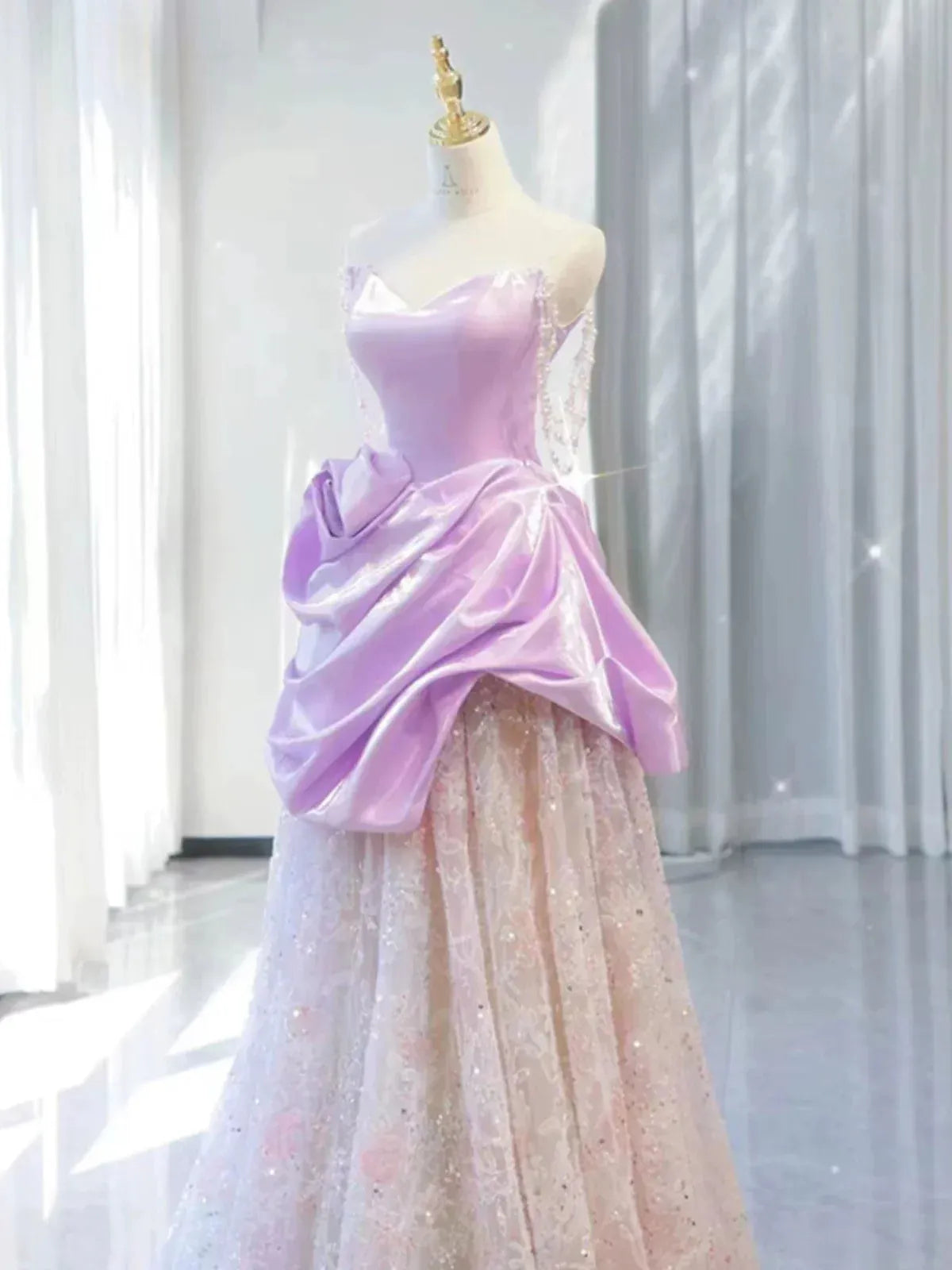 Ethereal Ballgown Sweetheart-Strap Sleeveless Ruffled Lavender Maxi Prom Dress for Women Custom