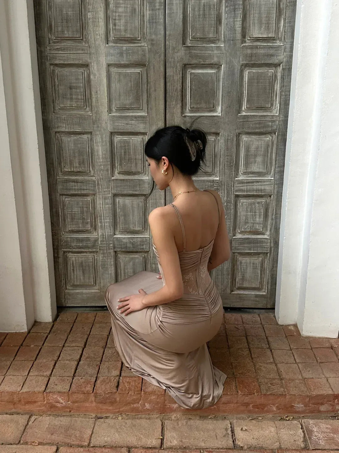 Ethereal Mermaid Sweetheart-Neck Sleeveless Lace-Accented Taupe Maxi Prom Dress for Women ready to ship