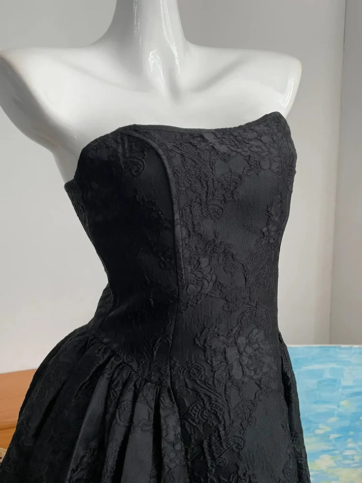 Fashion A-line Strapless Jacquard Satin Red Short Party Dress For Ladies