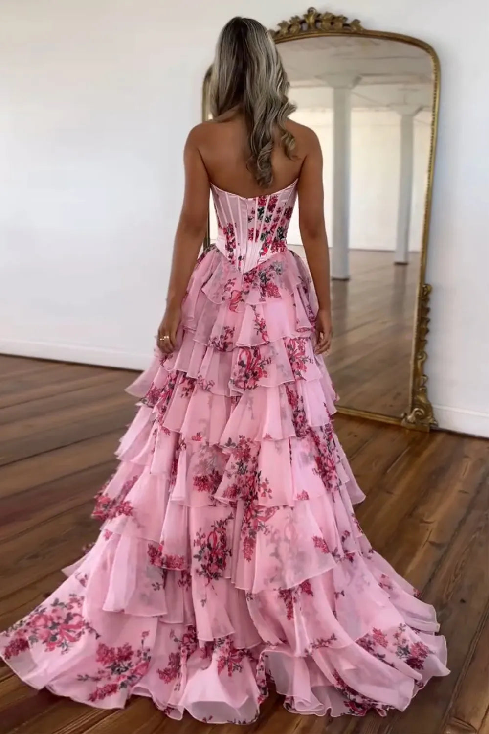 Xuewuba Formal Wear Dresses Blush Sweetheart A-Line Chiffon Floral Ruffled Long Corset Prom Dress with Slit Prom Dresses Stores ?